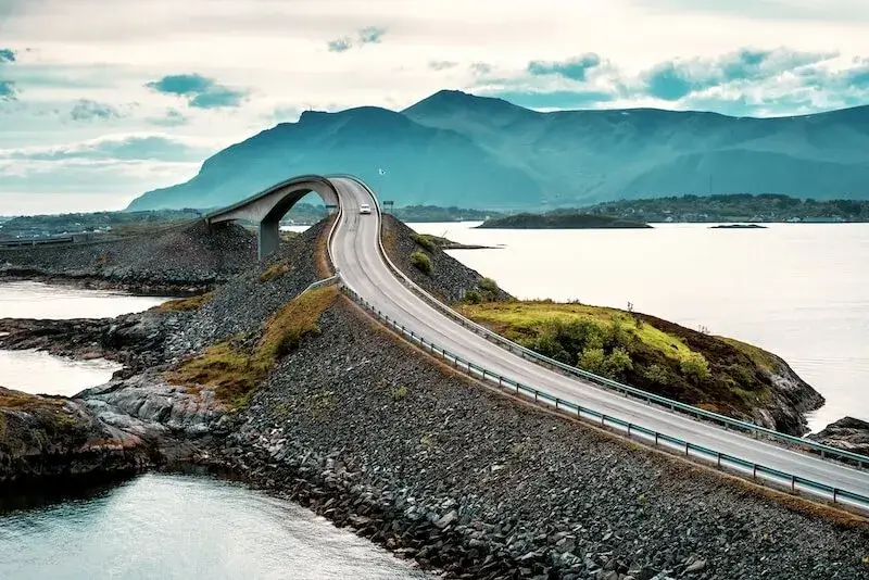 Gdansk Norwegia ile trwa lot?