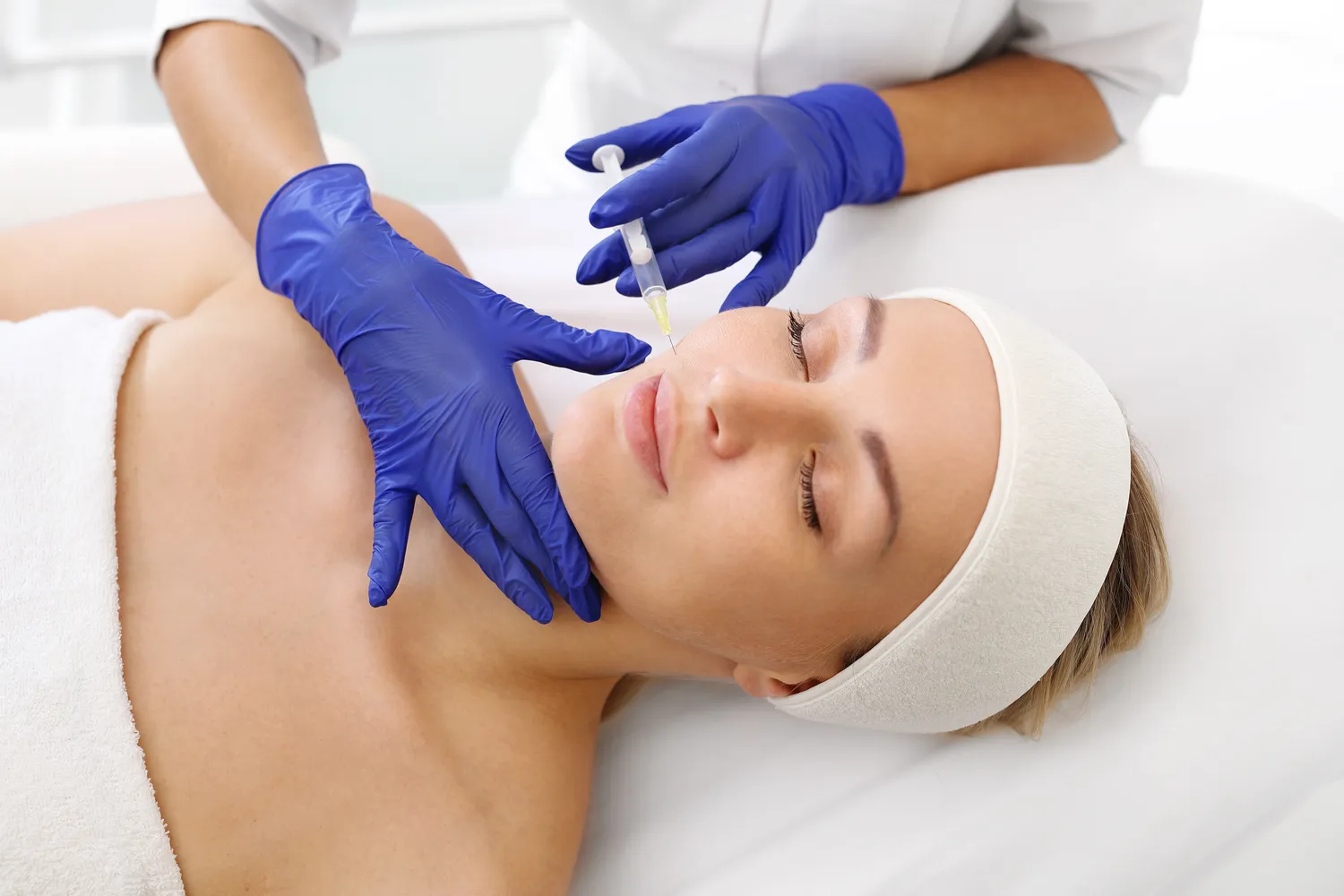 Jak usunąć cienie pod oczami medycyna estetyczna?