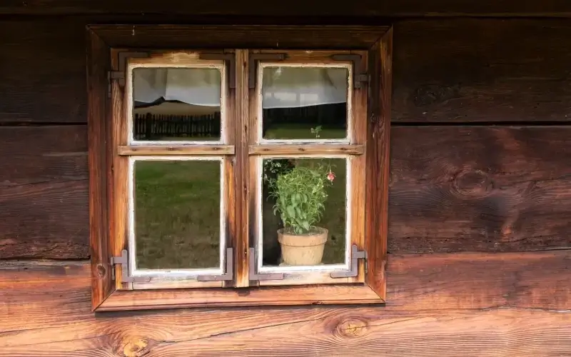 Jak regulować okna drewniane?